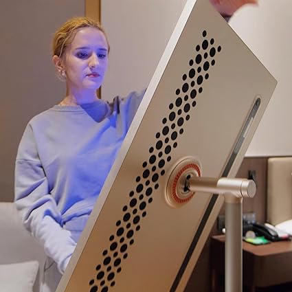 Retailr x GTUOXIES 32" Portable Smart 4K Touch Display with Built-in Battery & Adjustable Stand - Image 3